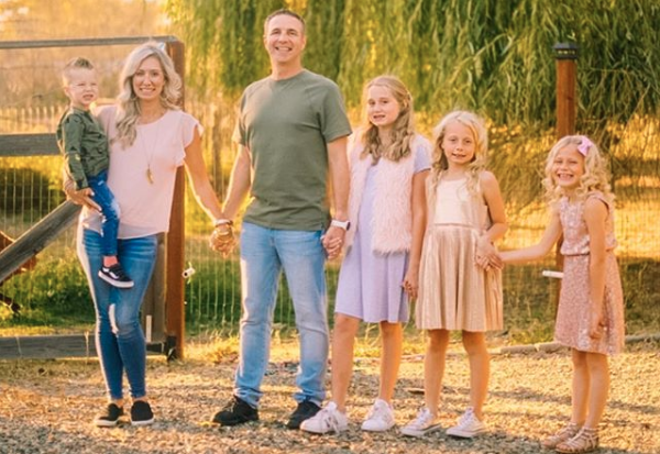 Aaron and Kaleena Amuchastegui and family