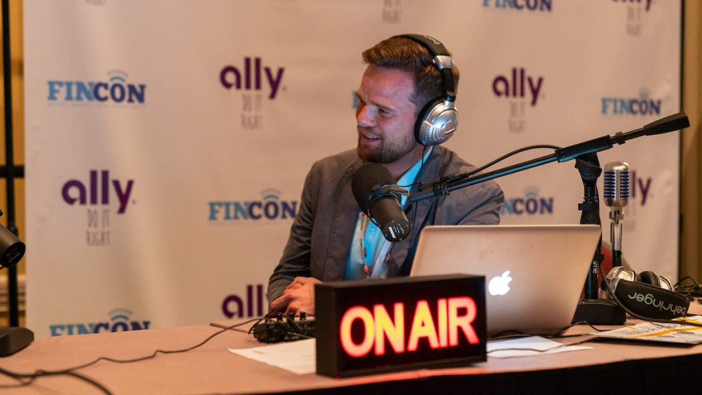 The-10-Steps-I-Took-to-Leave-My-Six-Figure-Career-and-Become-an-Entrepreneur-Facebook