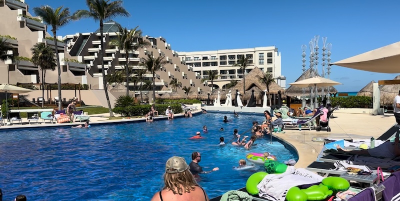 Paradisus Cancun Warm Pool 