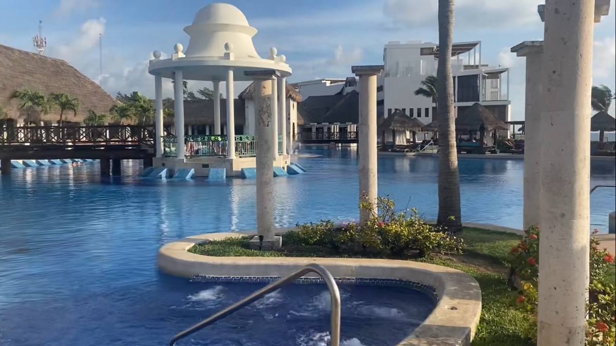 Dreams Sapphire Resort Review 2025
